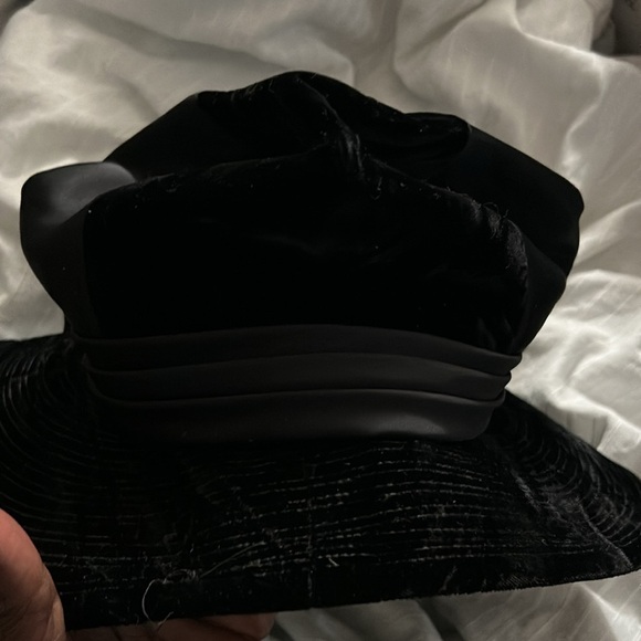 Vintage 1960’s Black Charo Womens Wool Hat With Satin Bow EUC main image 5